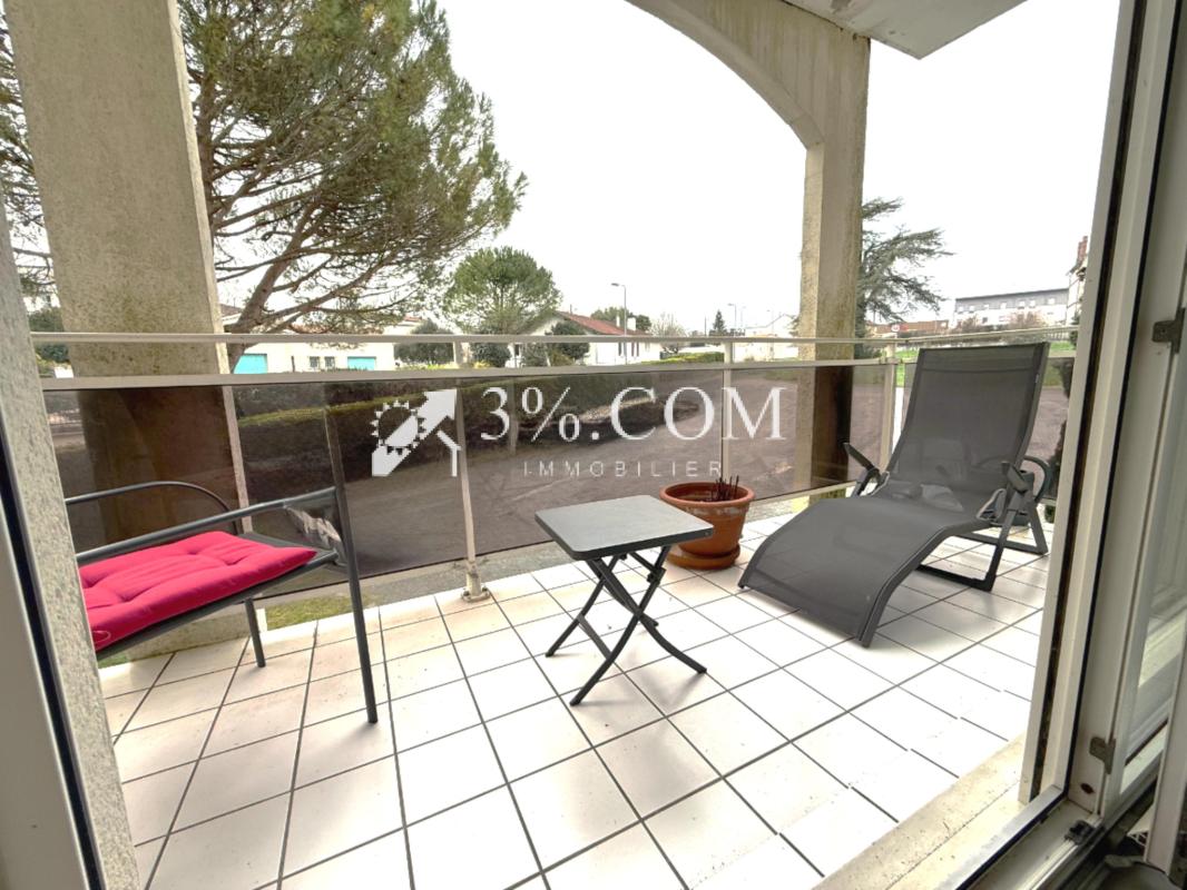 Appartement T2 à vendre à Saintes rive gauche, ascenceur, ca - Photo 3