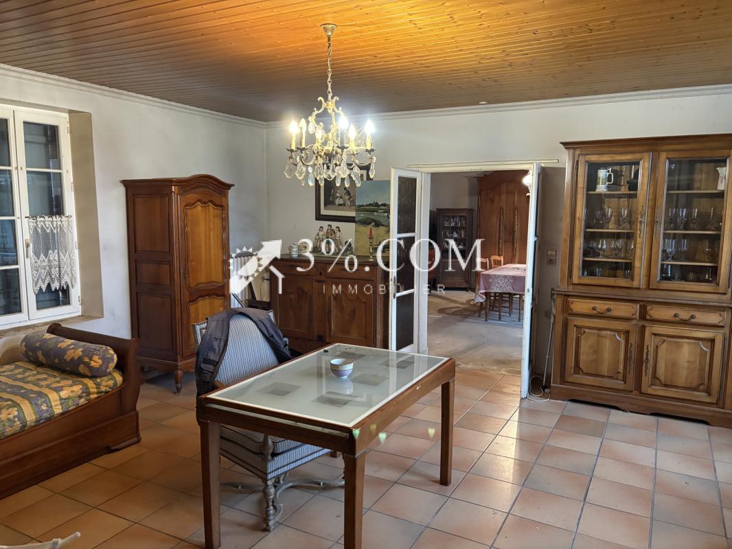 Beau potentiel pour cette Longère, sa grange et son bâtiment - Photo 3