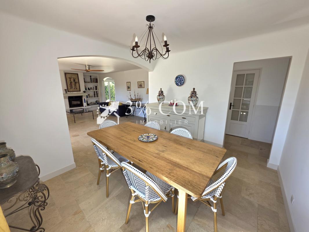 Grande villa rénovée à Boulouris - Photo 4