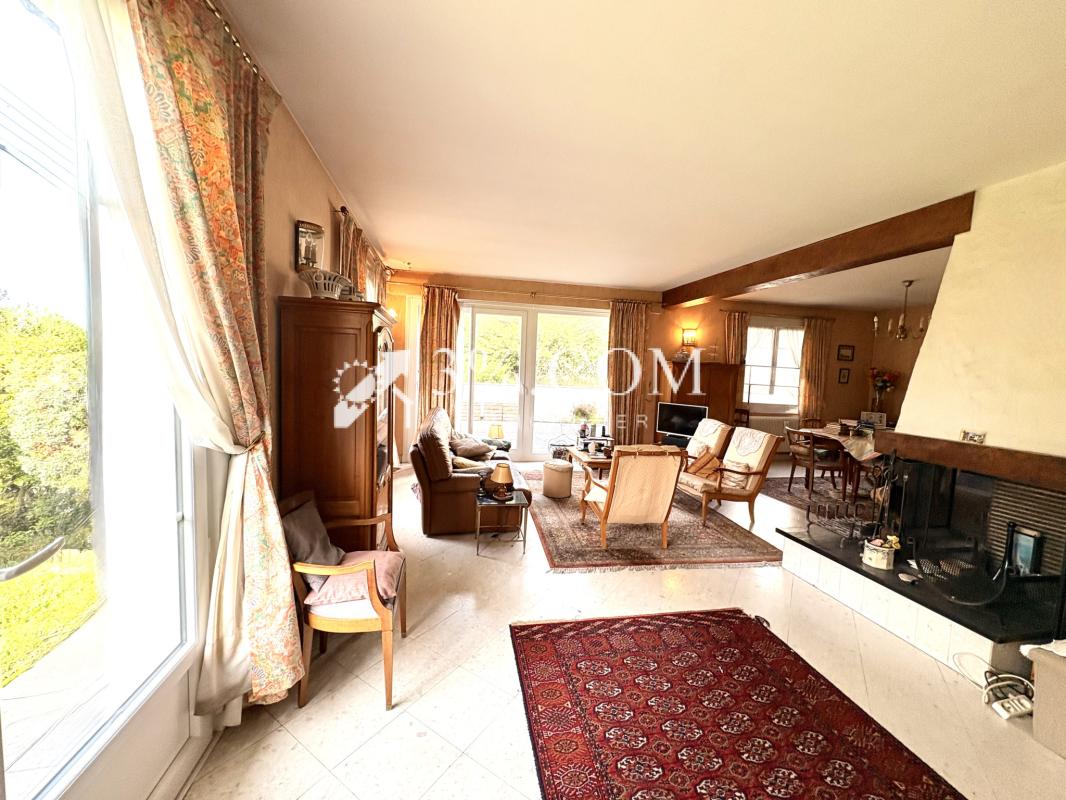 GRANDE MAISON AVEC JARDIN ET SOUS-SOL - Photo 3