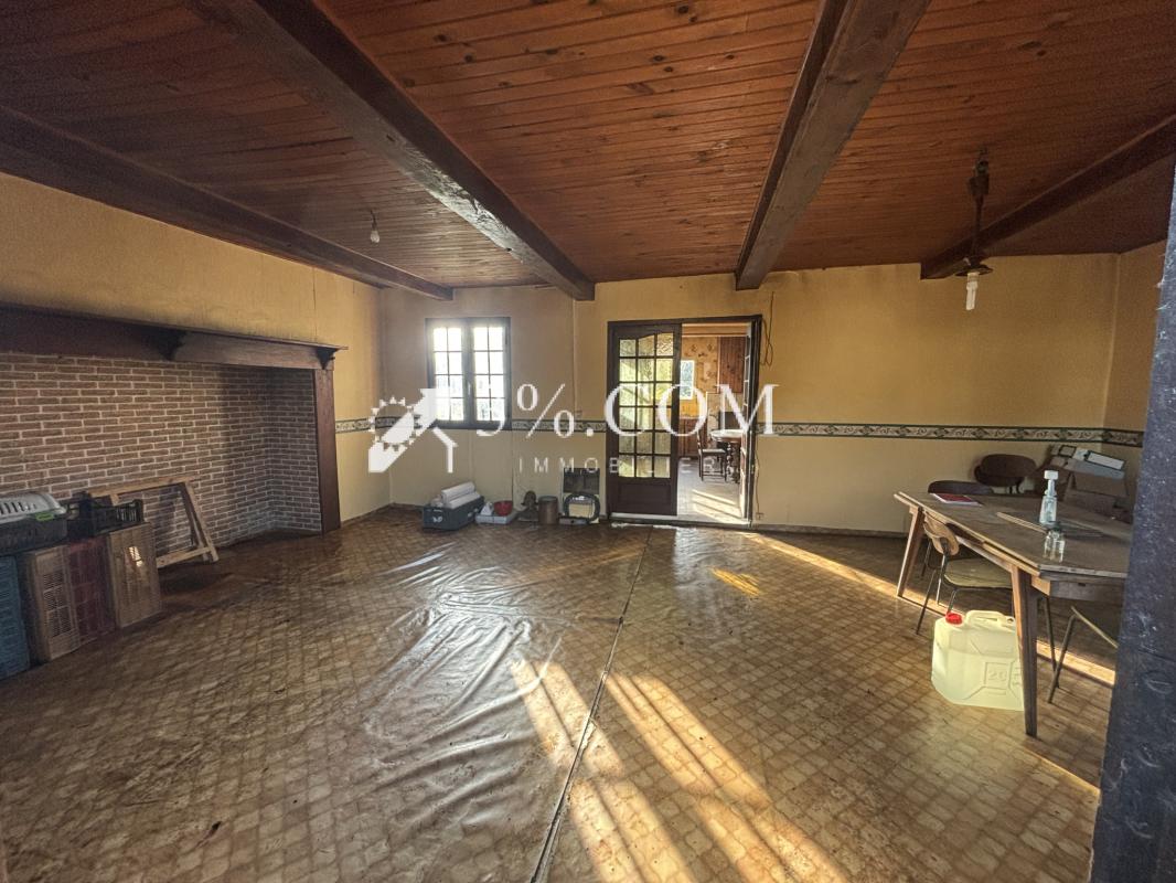 MAISON A REVOIR ENTIEREMENT IDEALEMENT PLACEE SECTEUR FEUQUI - Photo 3