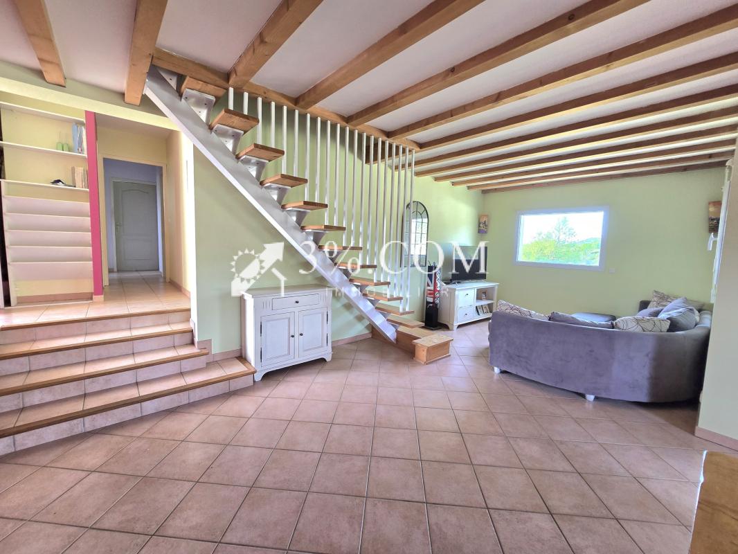 Villa de 2002 de 150 m2 et 5 chambres avec piscine et garage - Photo 4