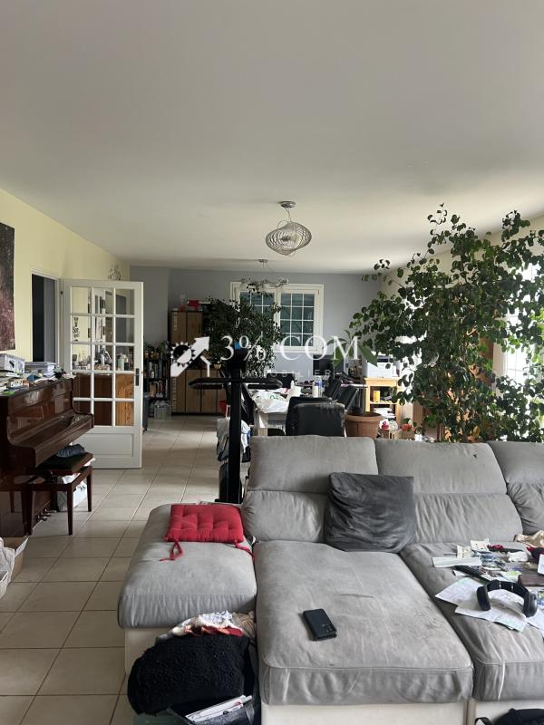 3%. COM IMMOBILIER À  BONNES - Photo 5
