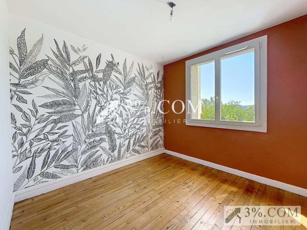 Appartement 58,3 m2 avec cave à proximité du centre ville - Photo 2