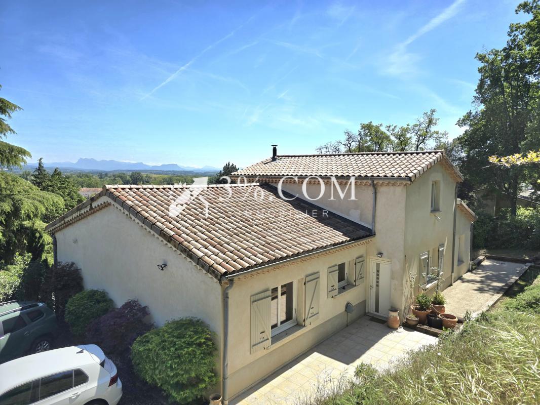 Villa de 200m2 et 5 chambres sur terrain clos et arboré de 1 - Photo 2