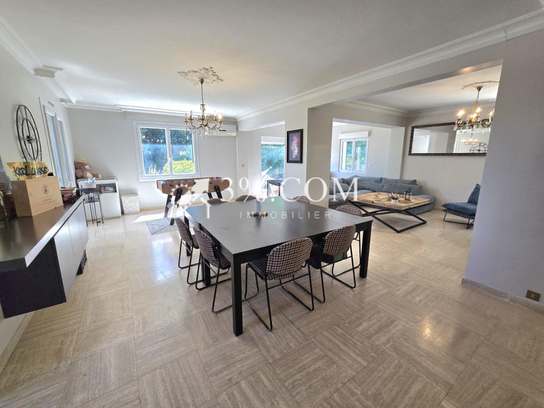 Villa de 200m2 et 5 chambres sur terrain clos et arboré de 1 - Photo 3