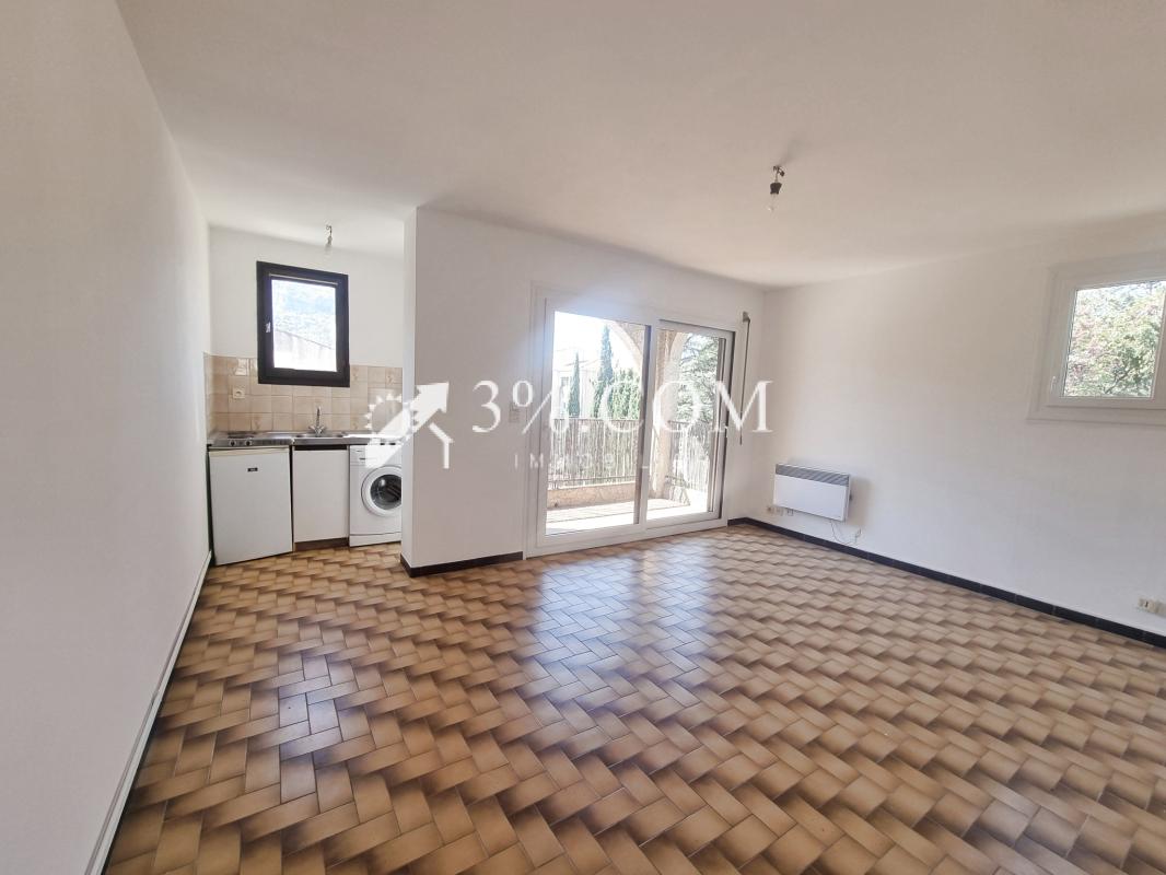 JOLI APPARTEMENT 2 PIECES A RAFRAICHIR DANS PETITE COPRO AU - Photo 3