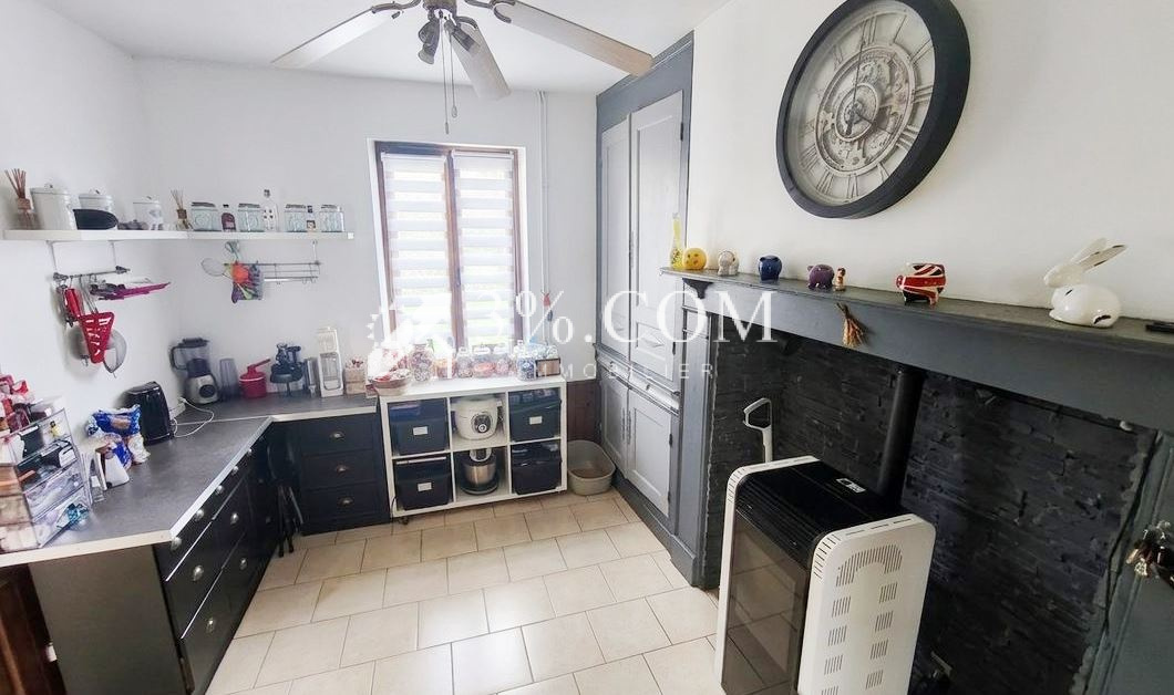 OISEMONT : Maison de village 90 m2 - 3 CH ( 4?) - sur terrai - Photo 5