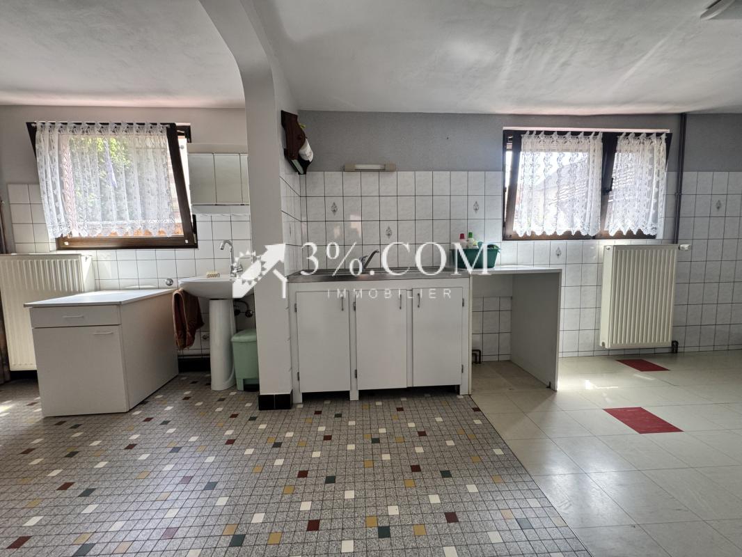 3%COM Maison 130m2 avec dépendance et cour - Photo 4