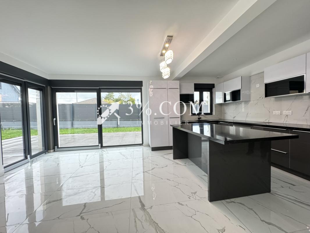 3%COM Belle maison contemporaine de  2021 - Photo 2