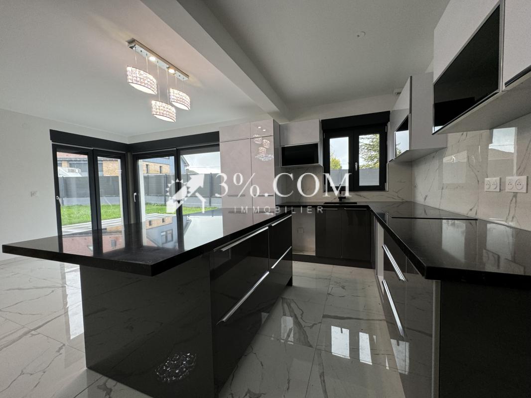 3%COM Belle maison contemporaine de  2021 - Photo 3