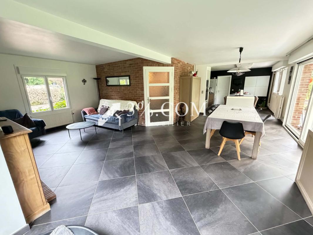 Superbe individuelle située dans un cadre verdoyant ! - Photo 2