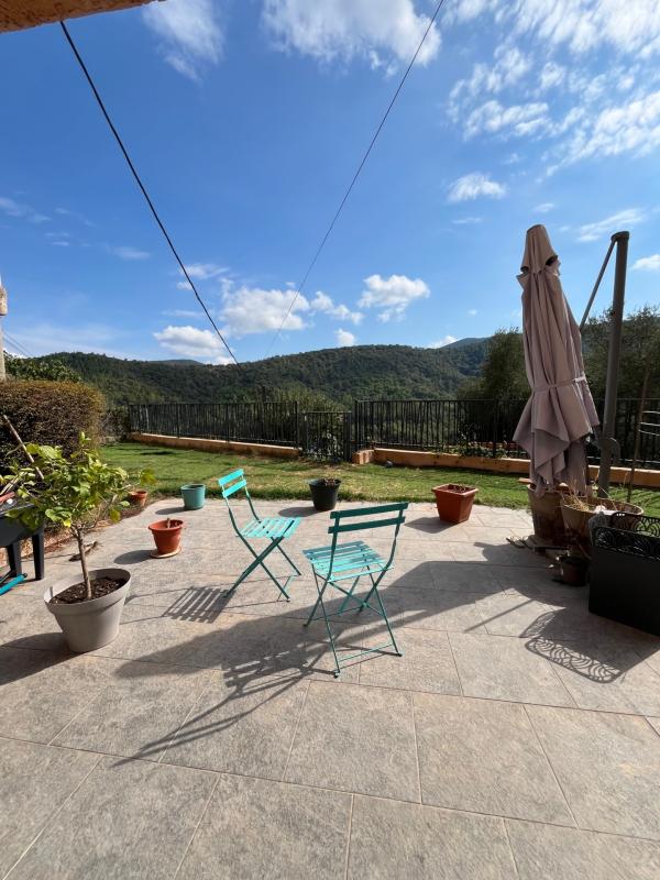 BELLE MAISON DE VILLAGE AVEC 4 CHAMBRES JARDIN ET TERRASSE