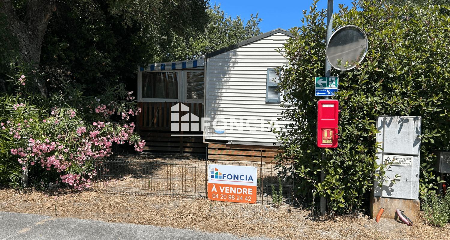 MOBIL HOME SUR PARCELLE 150M2 - DOMAINE AVEC PISCINE ET ACCUEIL - GRIMAUD