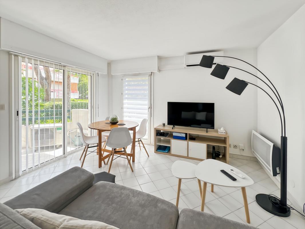 Coup de cœur : Lumineux 2 pièces avec terrasse et parking – Prêt à vivre !