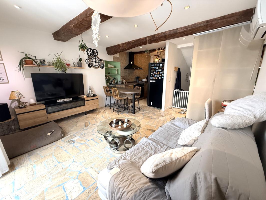 Maison entièrement rénové de 84m² au cœur village historique de Roquebrune-sur-Argens ! ✨