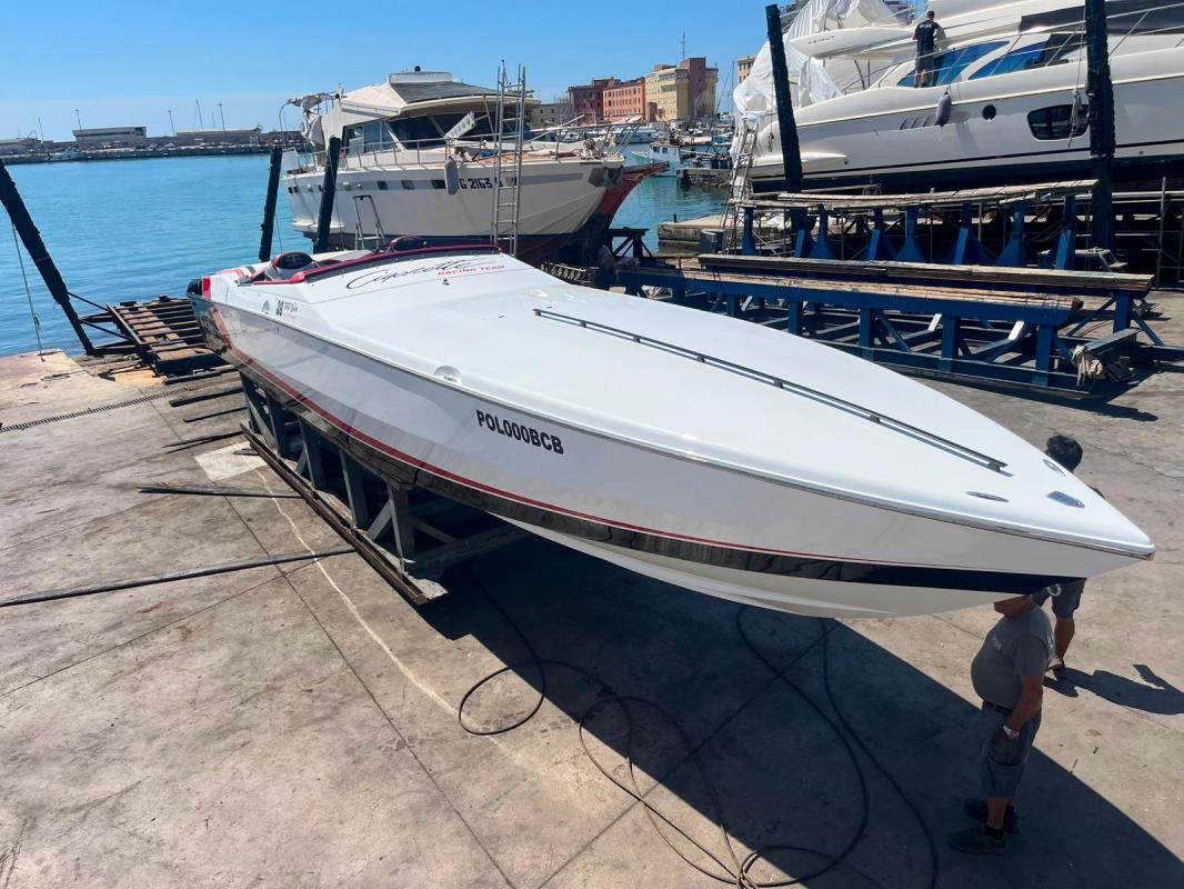 cigarette top gun 39 unlimited Beautiful with twin, staggered 700 sci's! Cigarette 39' Top Gun Unlimited