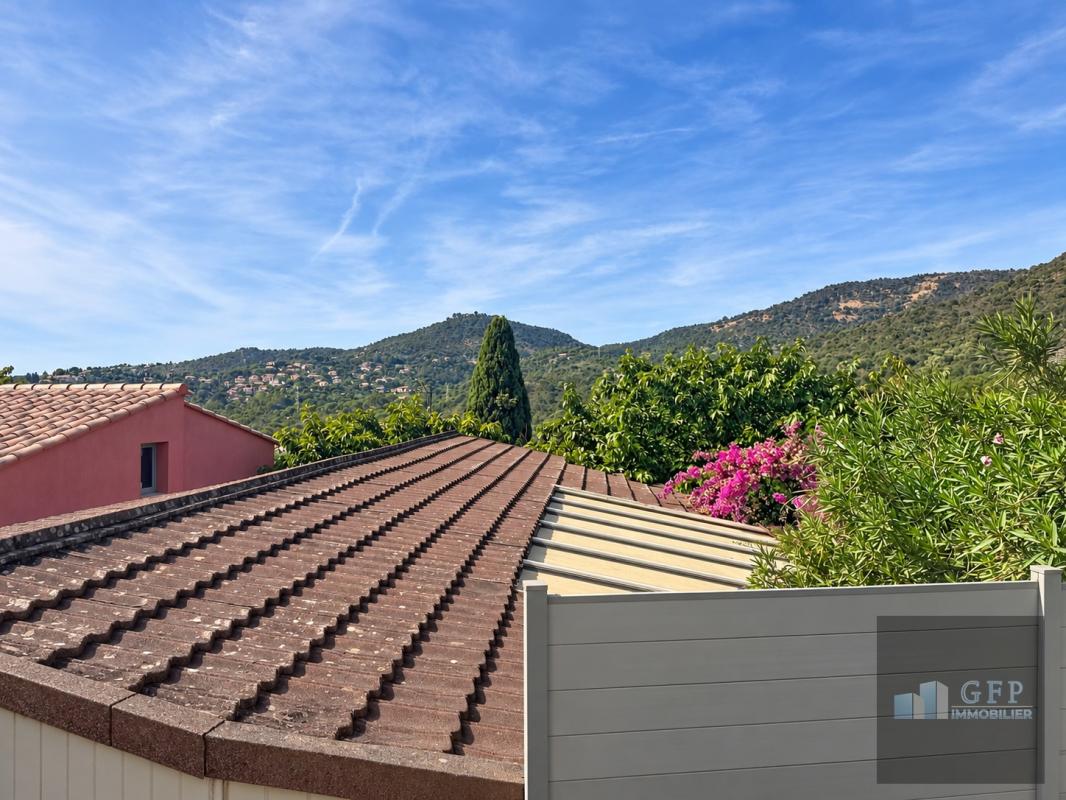 Bormes-les-Mimosas – Charmante HLL de 3 pièces avec jacuzzi et cabanon