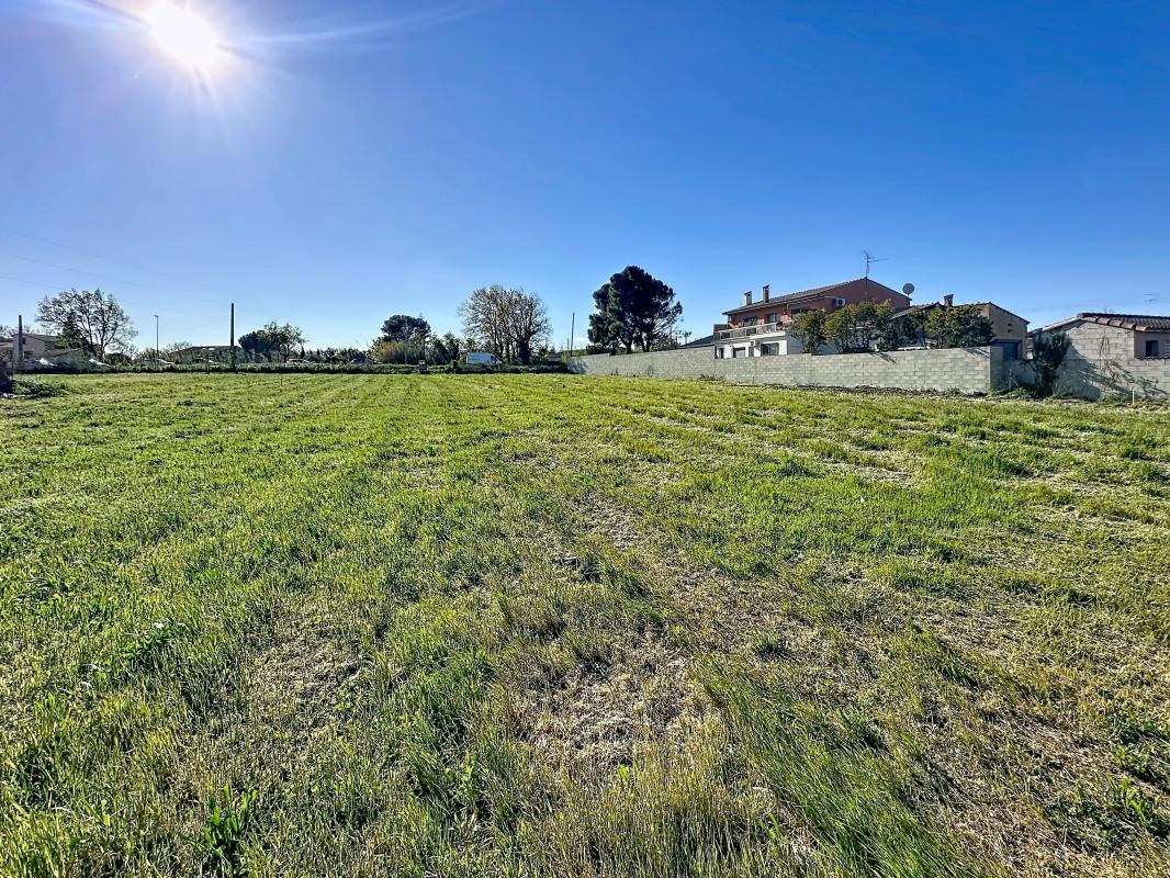 Morières-Les-Avignon, Terrain À Vendre de 657 m² constructible