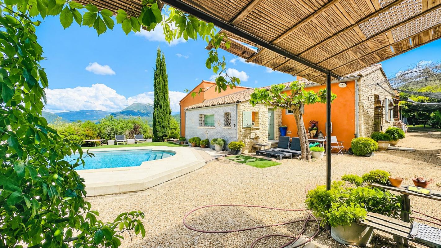 À VENDRE - SUPERBE PROPRIÉTÉ VILLA 192M² TERRAIN 3900M² PISCINE VUES IMPRENABLES MONT VENTOUX SECTEUR VAISON