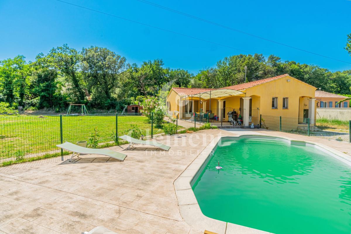 Maison de plain-pied 125 m2 avec piscine à Piolenc