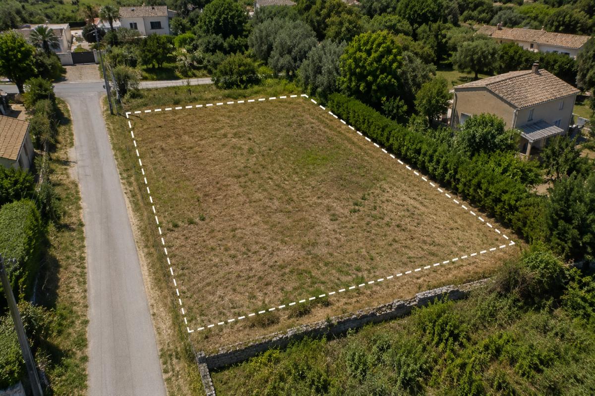 TERRAIN À BÂTIR – RIANS – 4000 M² – 195 000 €