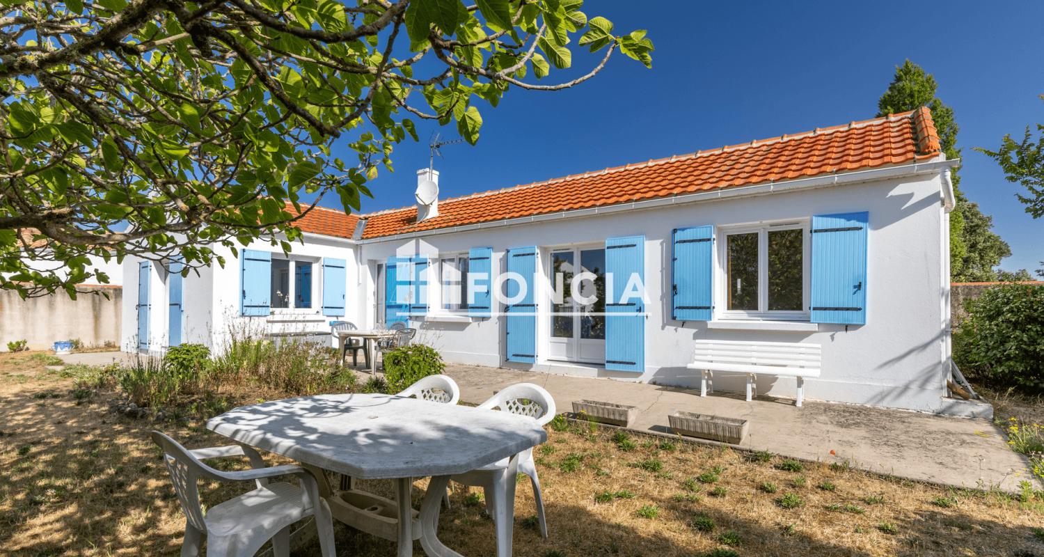 ILE DE NOIRMOUTIER - L EPINE AU COEUR DU BOURG - MAISON A MODERNISER