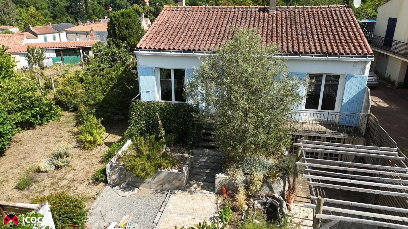 Maison Mareuil sur sous-sol complet