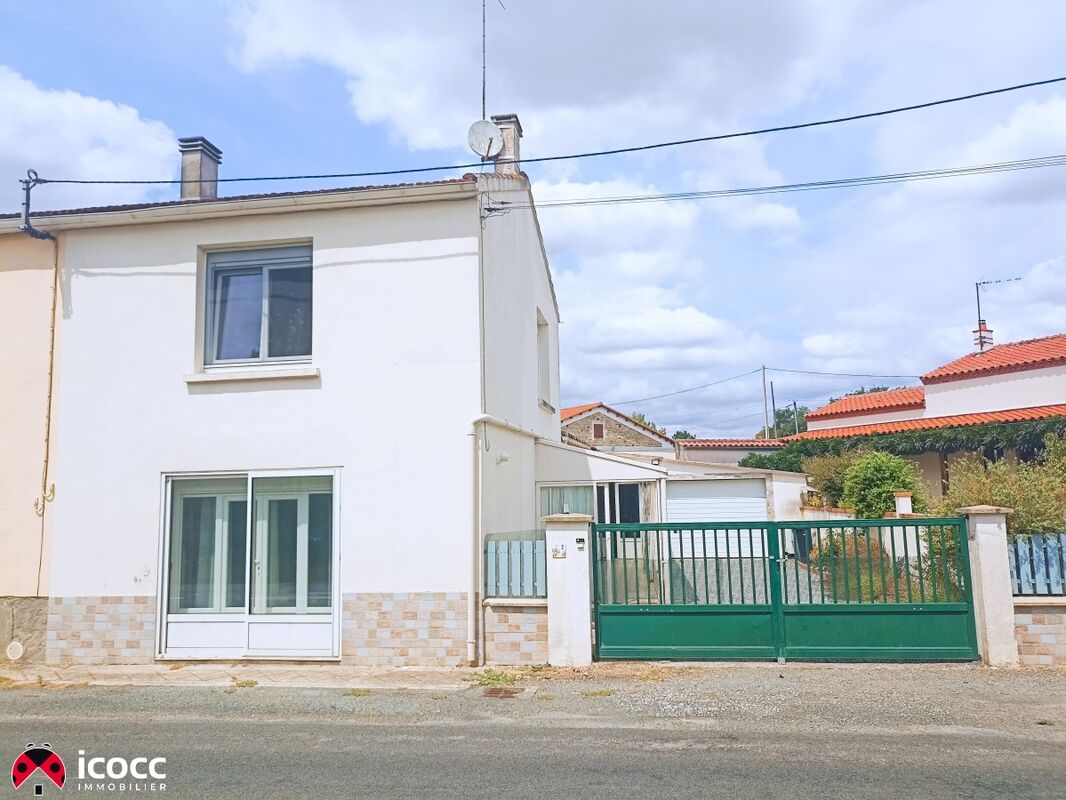 Maison 93m², terrain, garage, véranda à 3 min de Mareuil sur Lay
