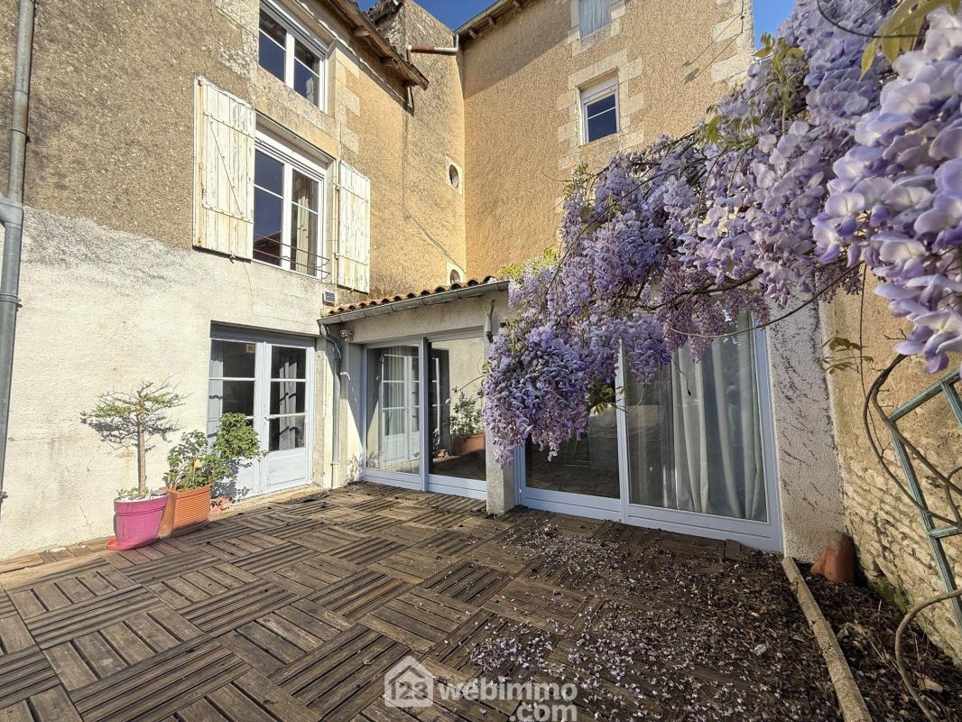 Maison de ville - 216m² - Neuville-de-Poitou