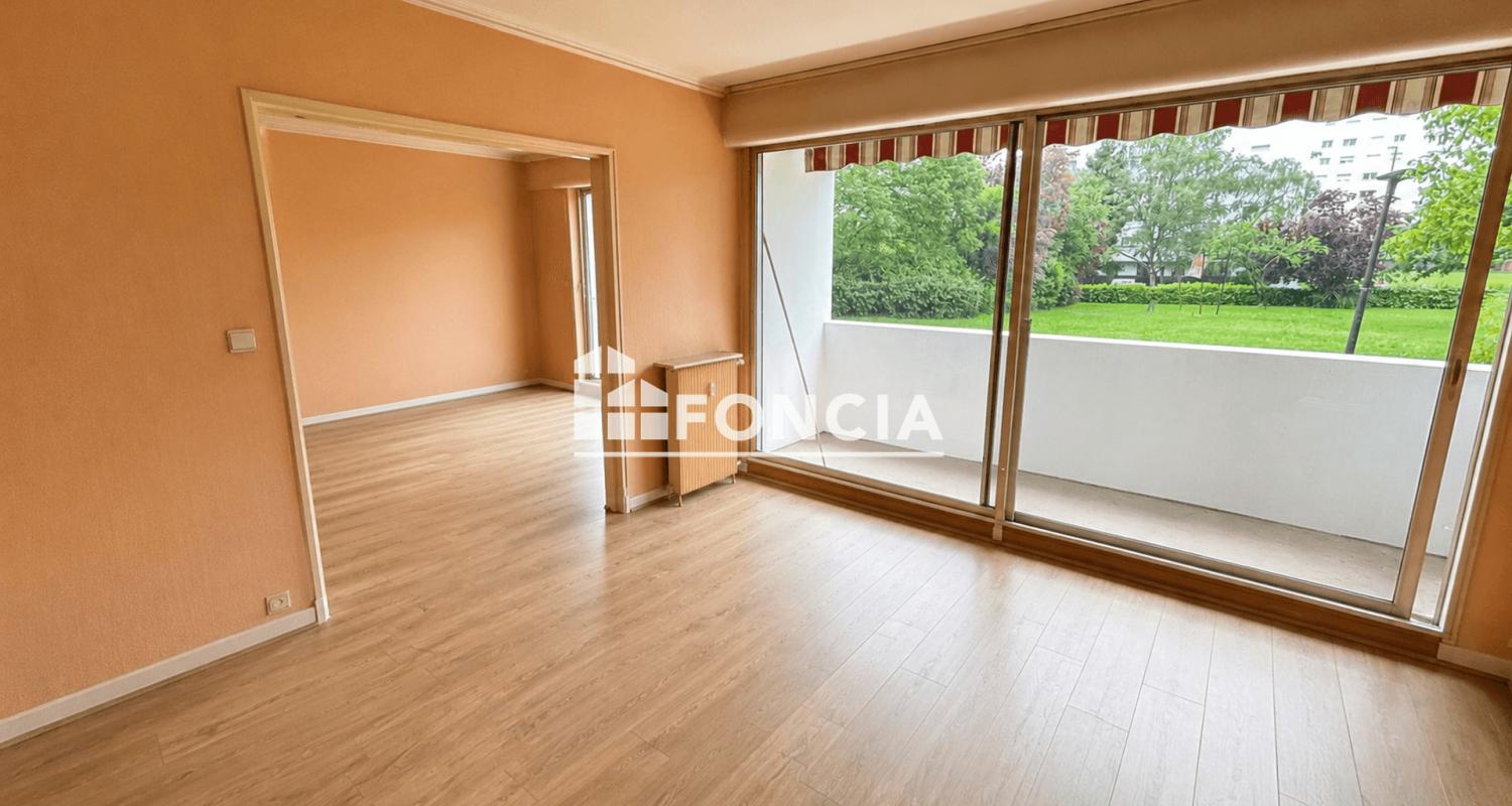 RUE ALEXANDRE DUMAS : APPARTEMENT T5 A RENOVER