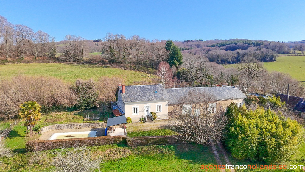 Maison avec granges, piscine et 1,5 hectare