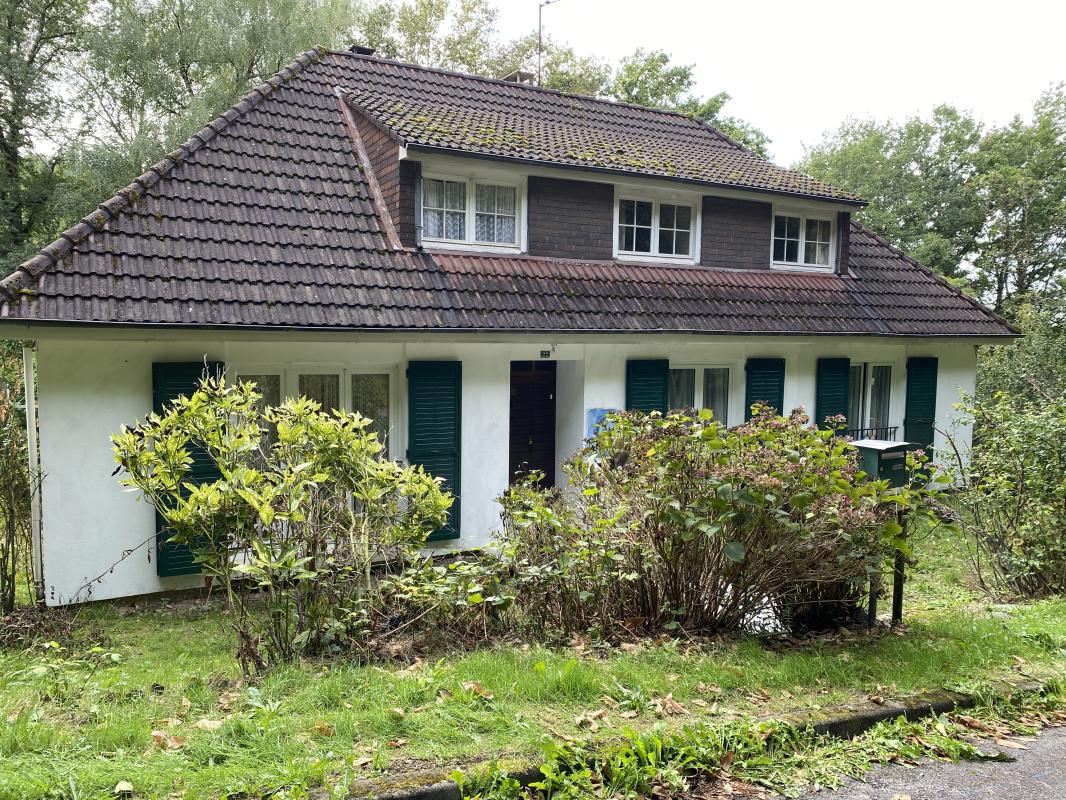 Maison traditionnelle avec grand jardin à Eymoutiers