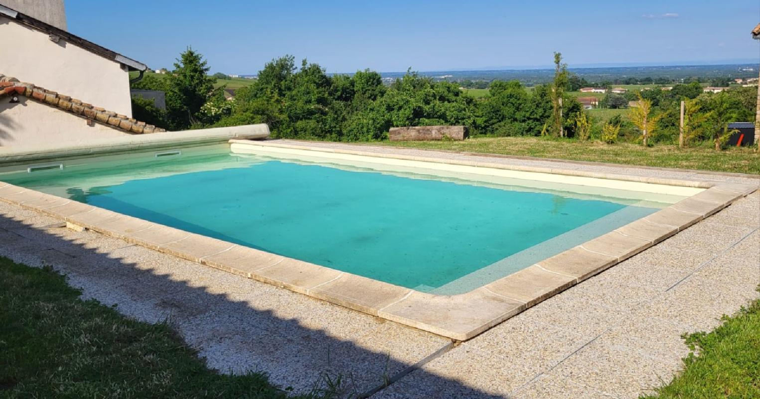Propriété de caractère avec piscine - Saint-Amour-Bellevue