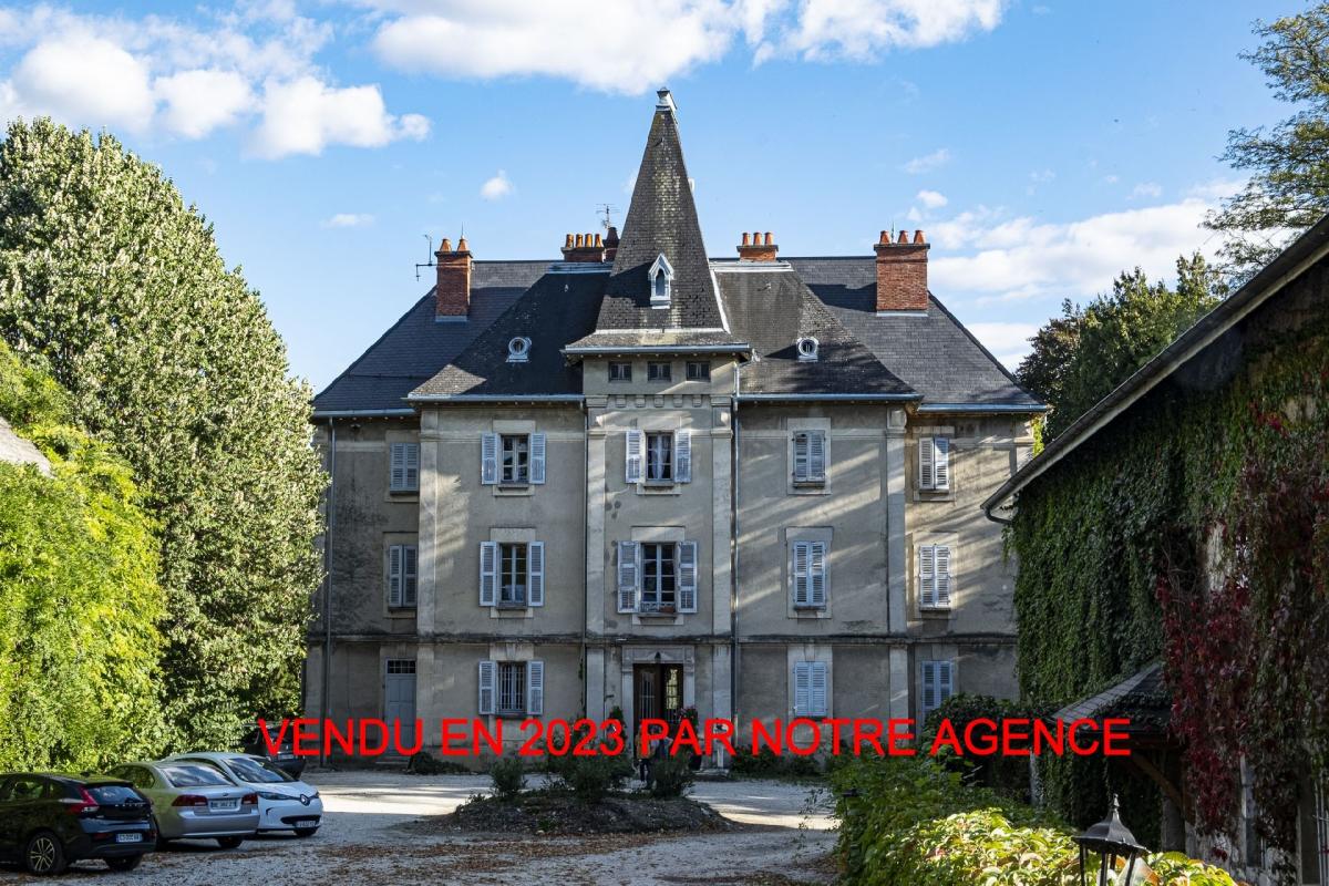 Maison 30 pièces 1500 m²