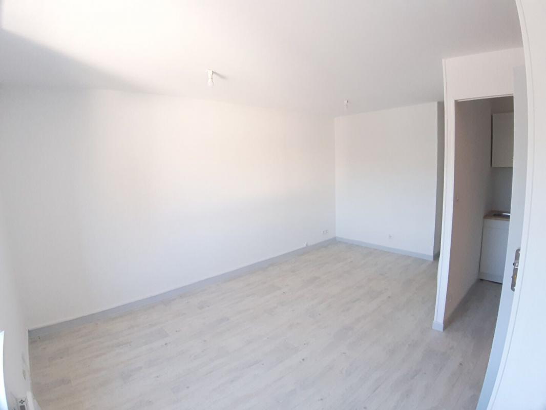 Studio (28.38 m²) à louer - Saint-dié-des-vosges (88100)