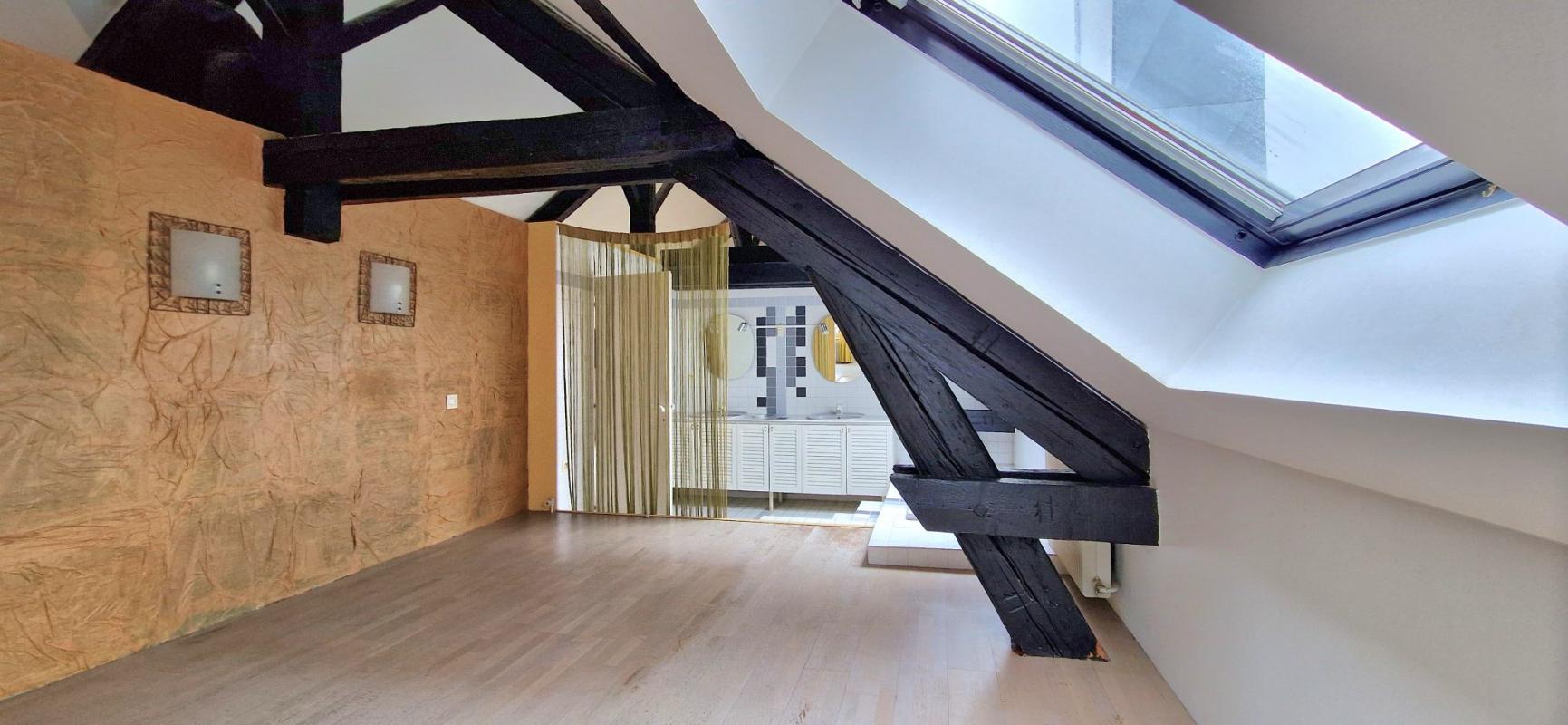 Appartement 5 pièces (122.3 m²) à louer - Saint-dié-des-vosges (88100)