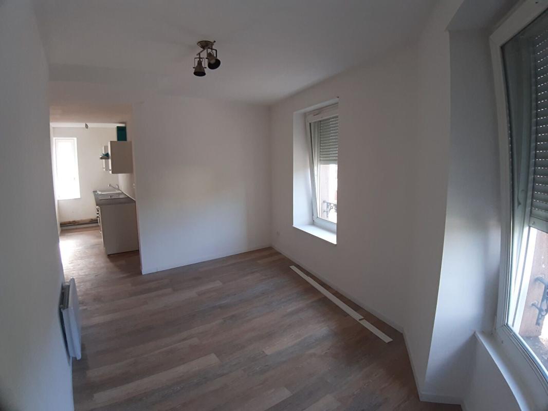 Appartement 3 pièces (45.29 m²) à louer - Saint-dié-des-vosges (88100)