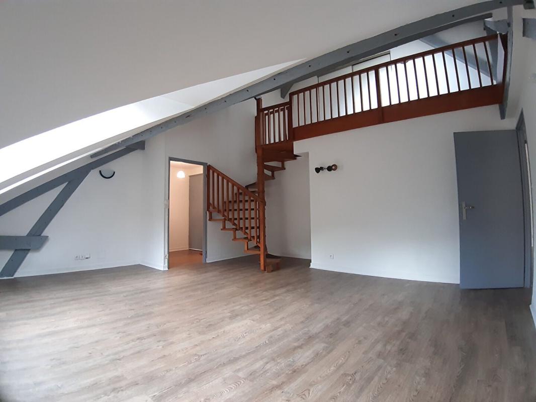 Appartement 3 pièces (76.6 m²) à louer - Saint-dié-des-vosges (88100)