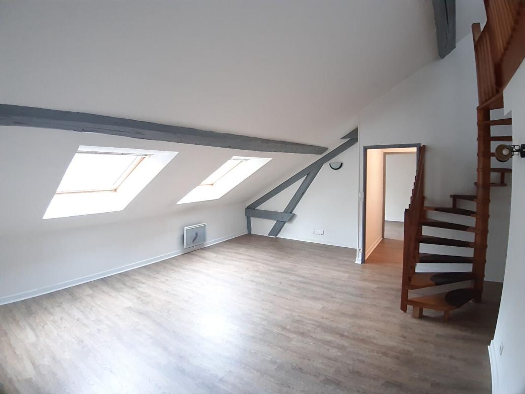 Appartement 3 pièces (76.6 m²) à louer - Saint-dié-des-vosges (88100)