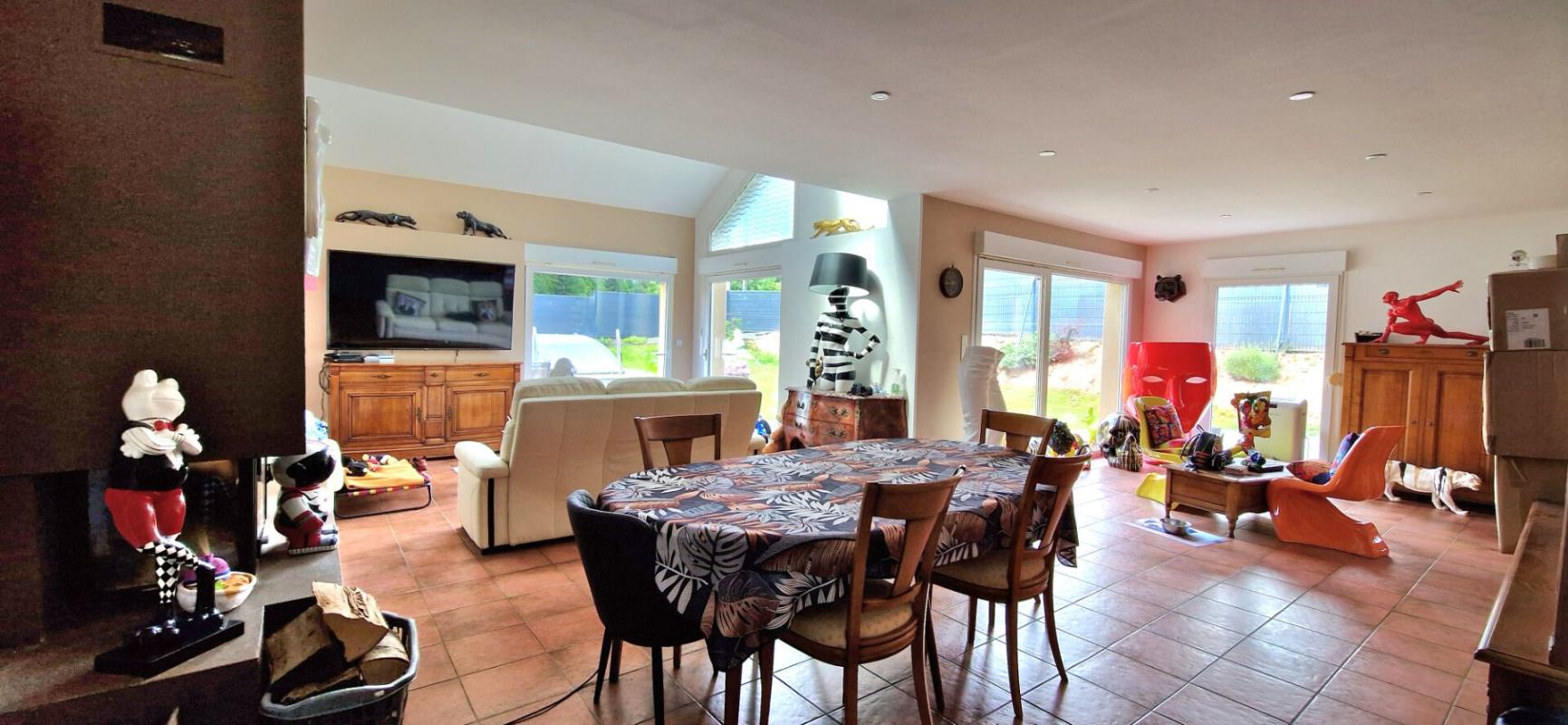 Maison 8 pièces (241.5 m²) à vendre - Saint-dié-des-vosges (88100)