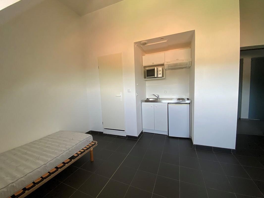 Studio meublé (15 m²) à louer - Saint-dié-des-vosges (88100)