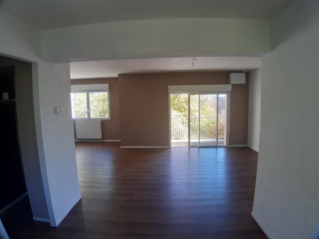 Appartement 4 pièces (80 m²) à louer - Saint-dié-des-vosges (88100)