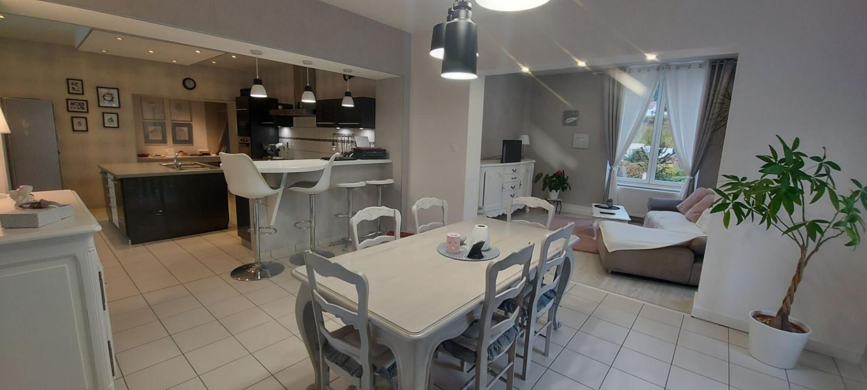 Maison 7 pièces (210 m²) à vendre - Laveline-devant-bruyères (88600)