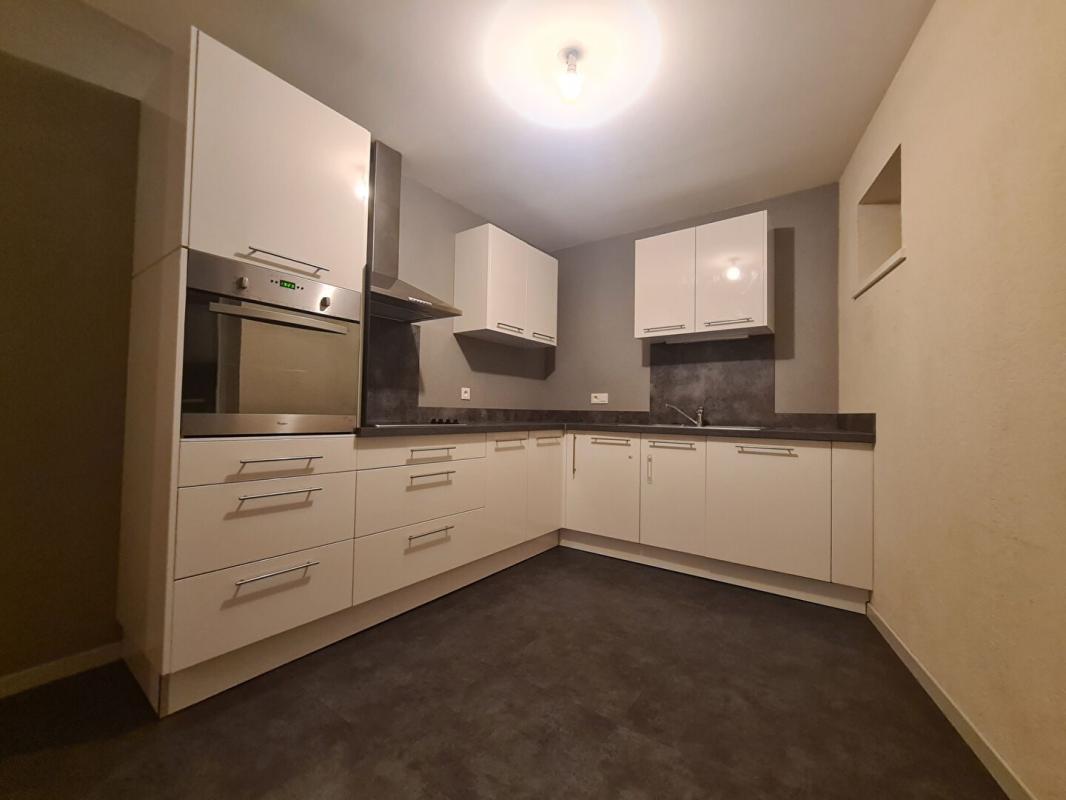 Appartement 4 pièces (92.38 m²) à louer - Charmes (88130)