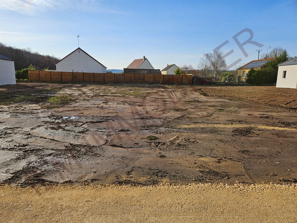 TERRAIN A BATIR 855M² PLAT EN SECONDE LIGNE YONNE
