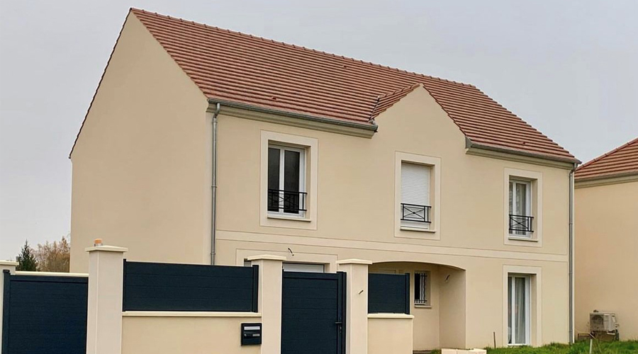 MAISON INDIVIDUELLE 152,04 m² à SAINT GERMAIN LES ARPAJON