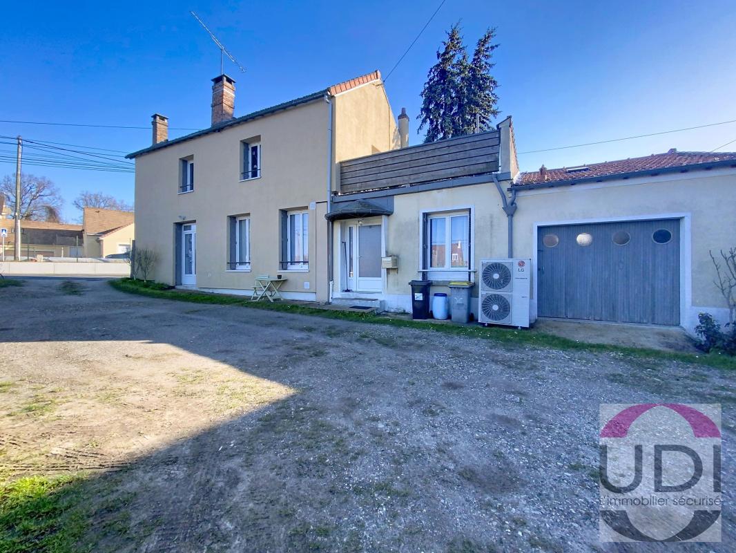 Maison À Vendre - D'huison Longueville