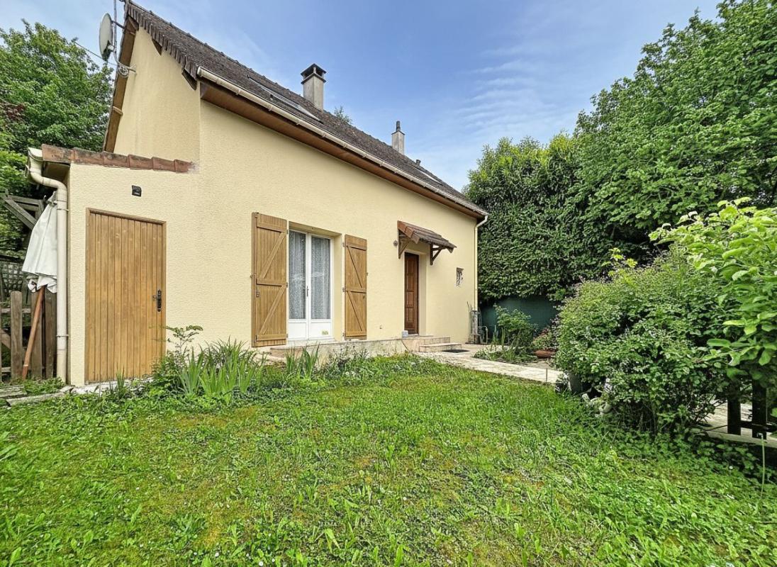 Maison 4 pièces - 3 chambres avec garage et jardin
