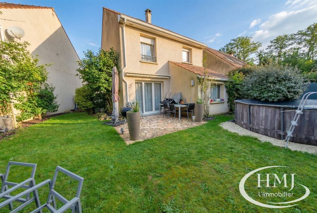 Maison 97m² — Lisses